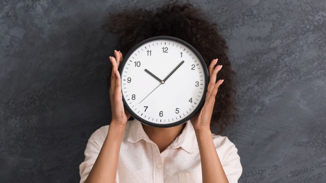 Domina el reloj: Gestiona tu tiempo y mejora tu vida